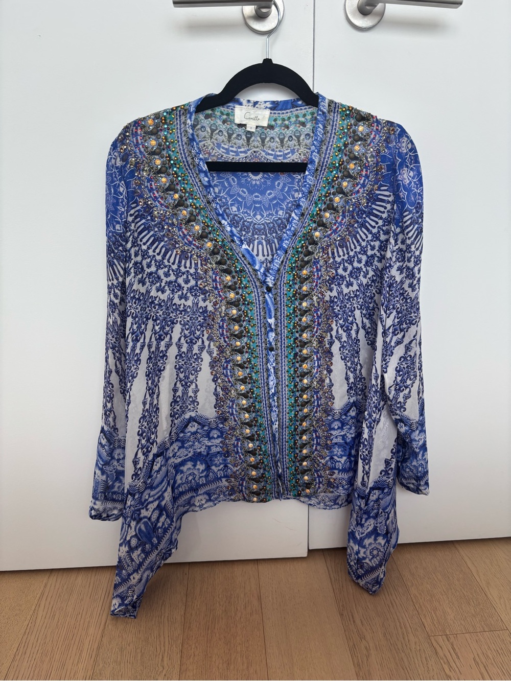 Camilla Blue embellished Women’s blouse.
Gorgeous!!!!!